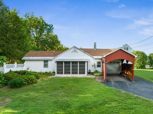 Foto del edificio - 9453 Maynard Dr