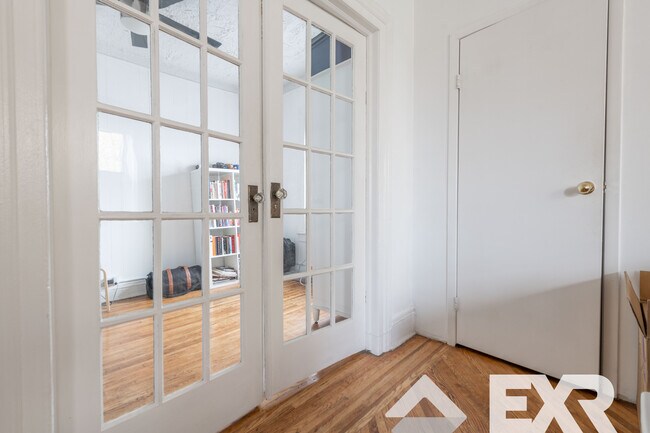Foto del edificio - 619 Baltic St