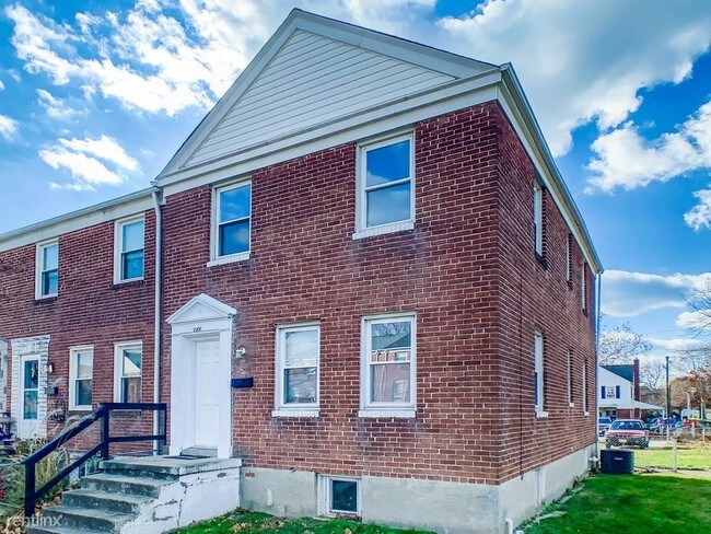 Foto del edificio - 3 br, 2 bath Townhome - 2900 Cornwall Rd