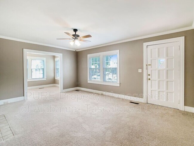 Building Photo - 1707 3rd Ave