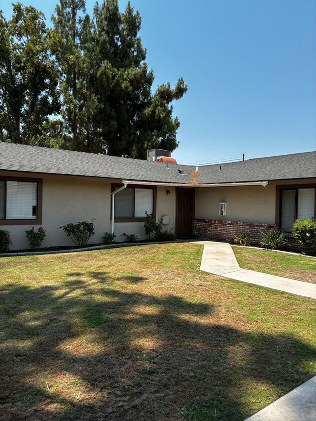 Building Photo - 701 Deseret Way