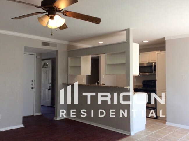 Building Photo - 4204 Pepperbush Dr
