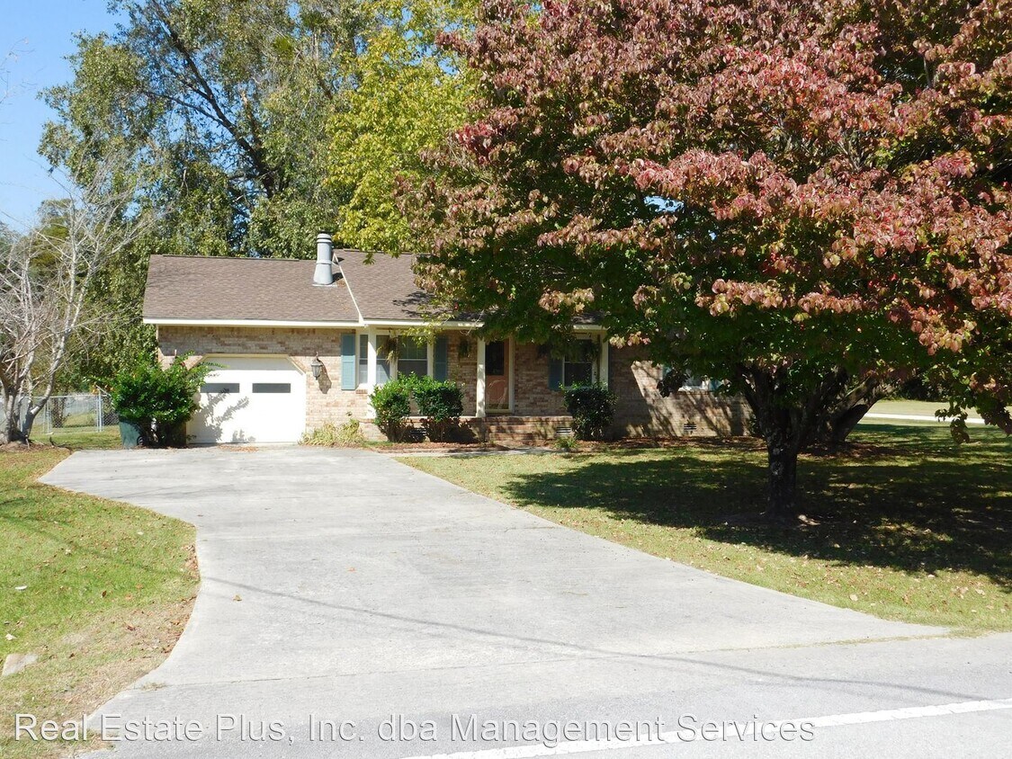 Primary Photo - 3 br, 1.5 bath House - 600 W Grantham Road