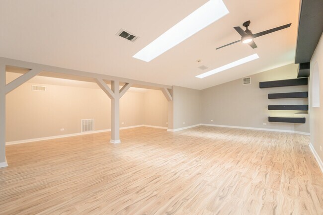 Building Photo - 12700 Kedzie Ave