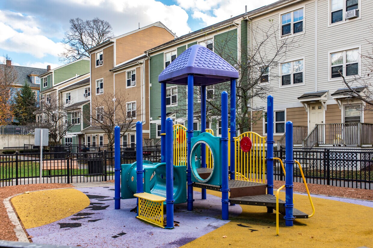 ¡Área de juegos para niños - New Academy Estates