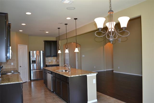 Foto del edificio - 917 Swan Ridge Dr
