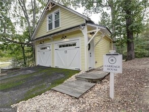 Building Photo - 315 Pine Grove Rd