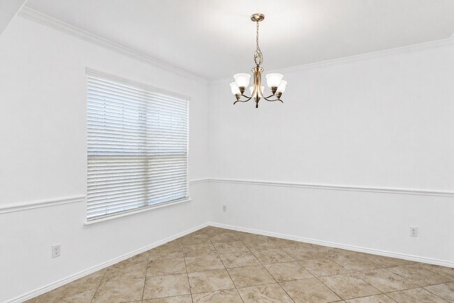 Building Photo - 9113 Holliday Ln