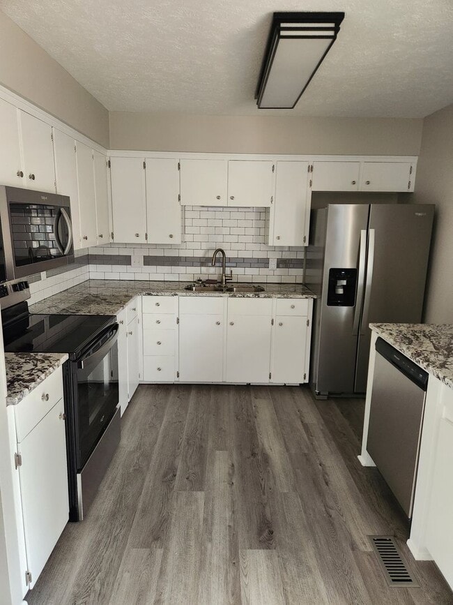 Building Photo - District 66, 3 Bed 2.5 Bath 1 Car garage