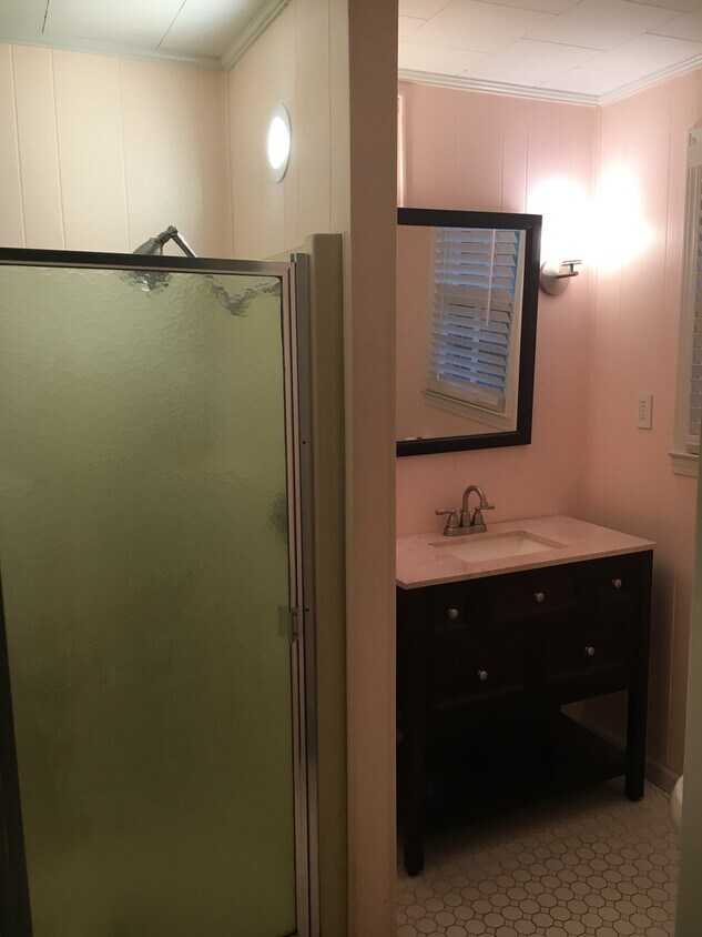 Primary Photo - Updated 2/2 house in Celanese $1,195