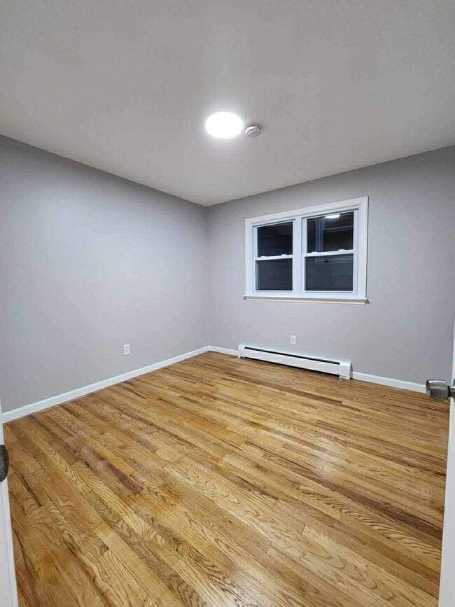 Building Photo - 147 McAdoo Ave