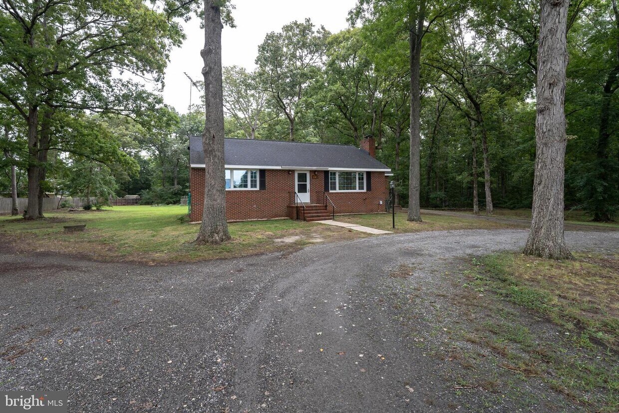 Primary Photo - 5411 Massaponax Church Rd