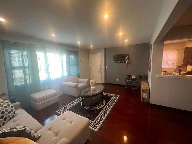Foto del edificio - 1325 46th St