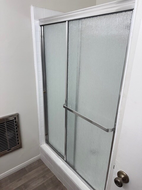 Baño 2 duchas - 1440 Barry Ave