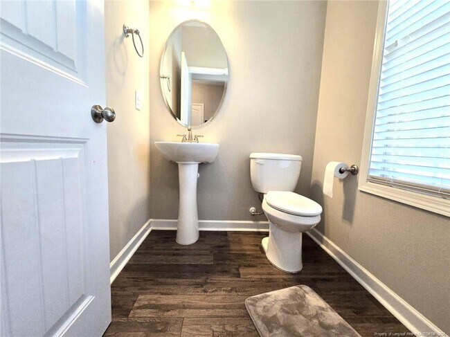 Foto del edificio - 1735 Cherrypoint Dr