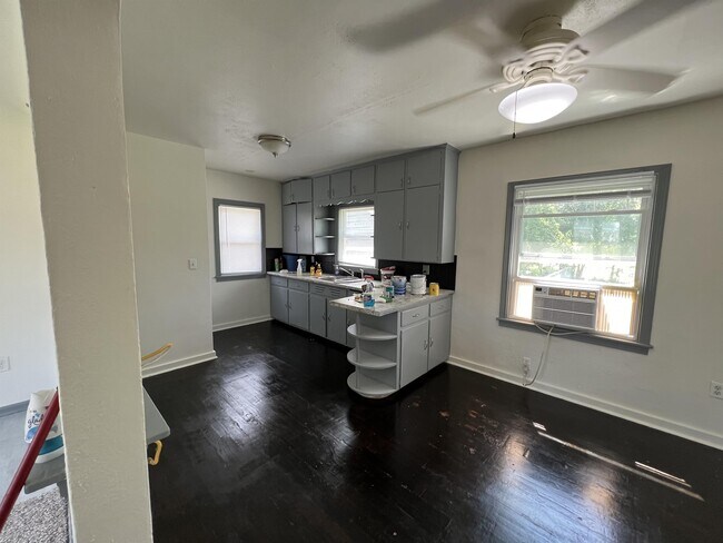 Foto del edificio - 1407 32nd St NE