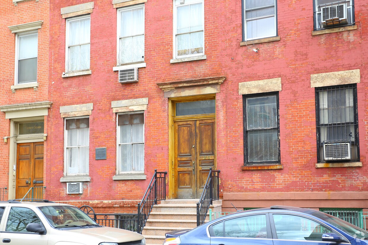Building Photo - Smith House Apartments