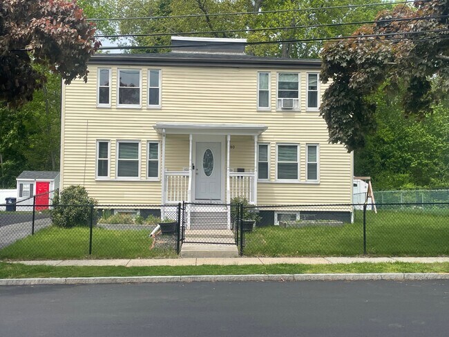 Foto del edificio - 80 Gladeside Ave