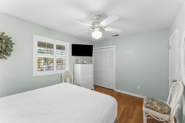 Foto del edificio - 222 White Sandy Dr