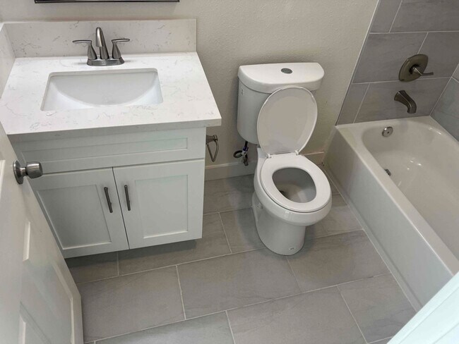 Foto del edificio - 269 Quintard St