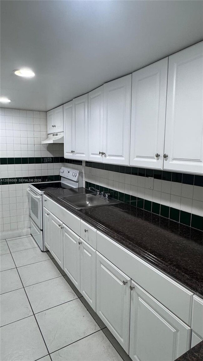 Foto del edificio - 10090 NW 80th Ct