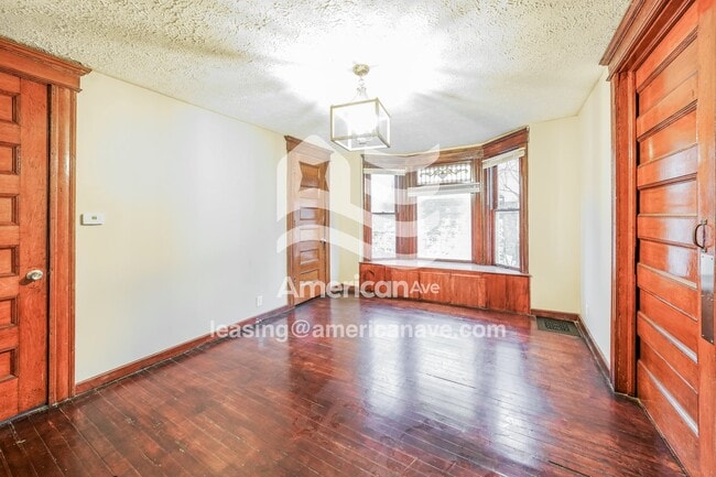 Foto del edificio - 271 Kirk Ave