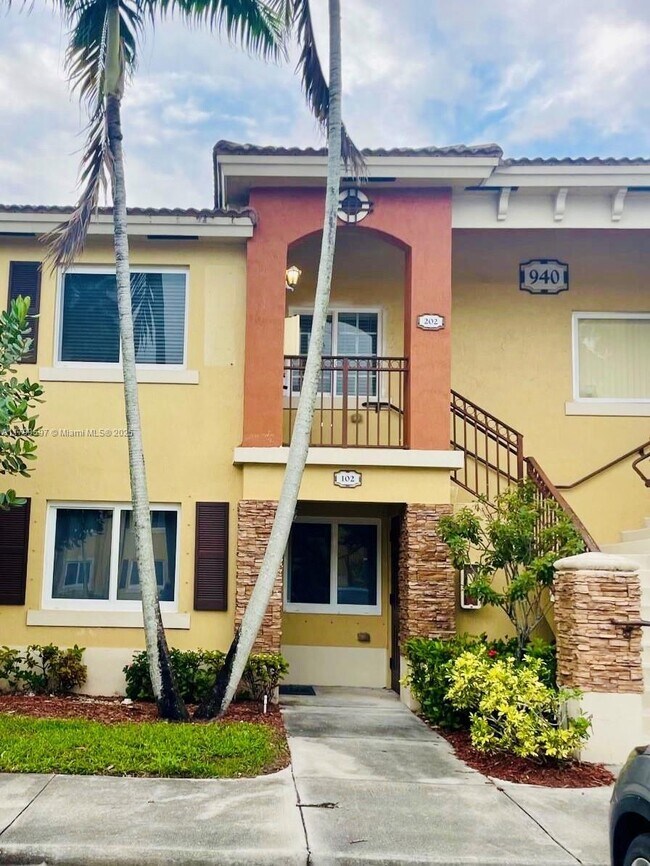 Foto del edificio - 940 NE 34th Ave