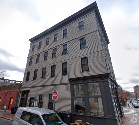 Building Photo - 40 Bow St