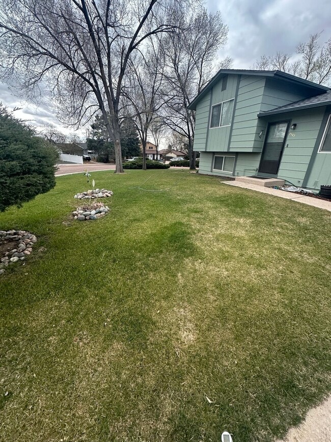 Building Photo - 5145 Alturas Cir