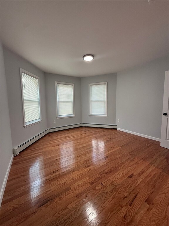 Foto principal - 78 Hollis St