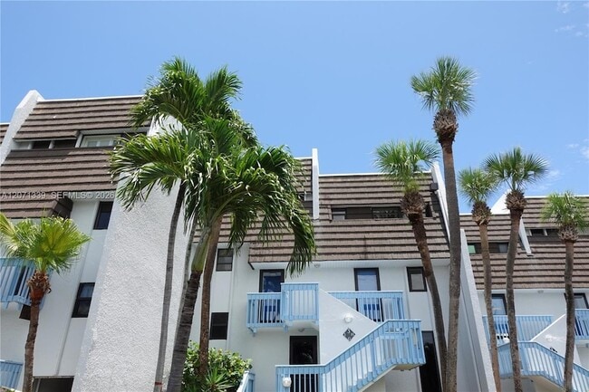 Building Photo - 11000 S Ocean Dr