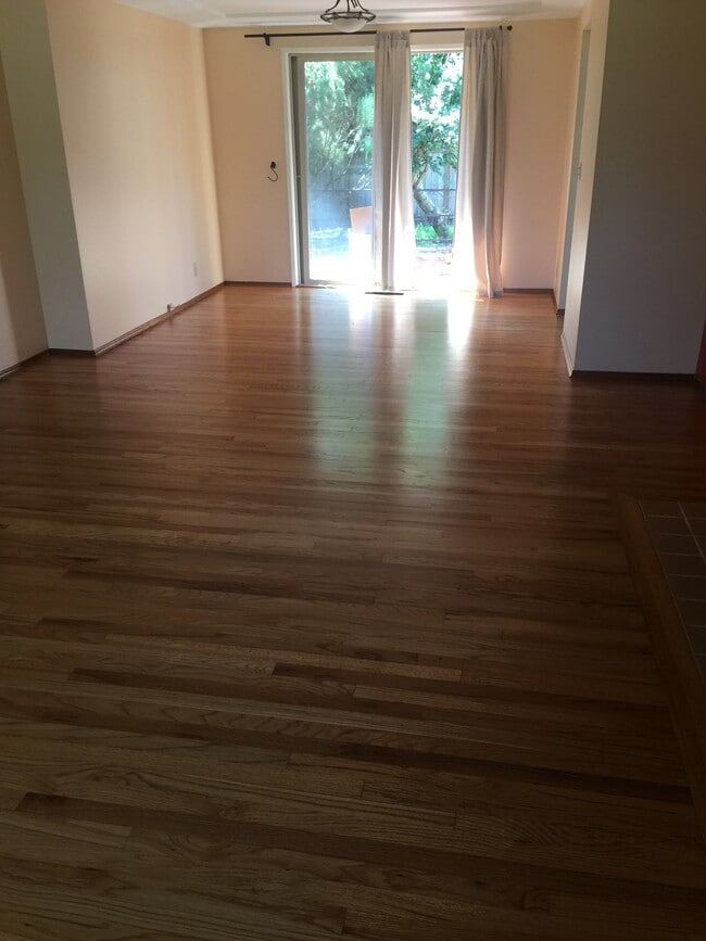 Foto del edificio - 2539 NE 105th Pl
