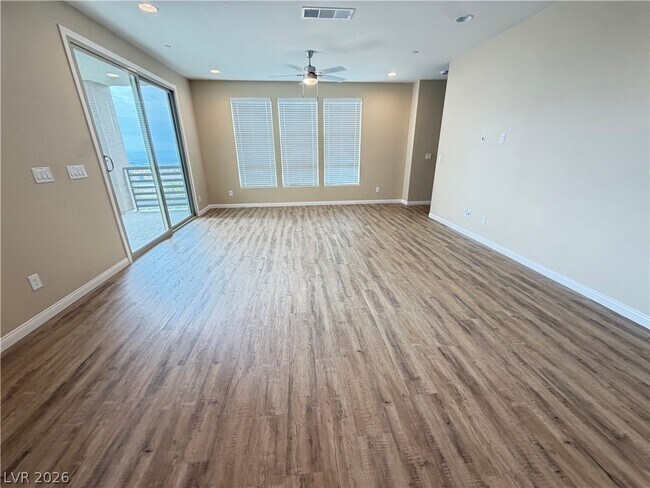 Foto del edificio - 1741 N Desert Foothills Dr