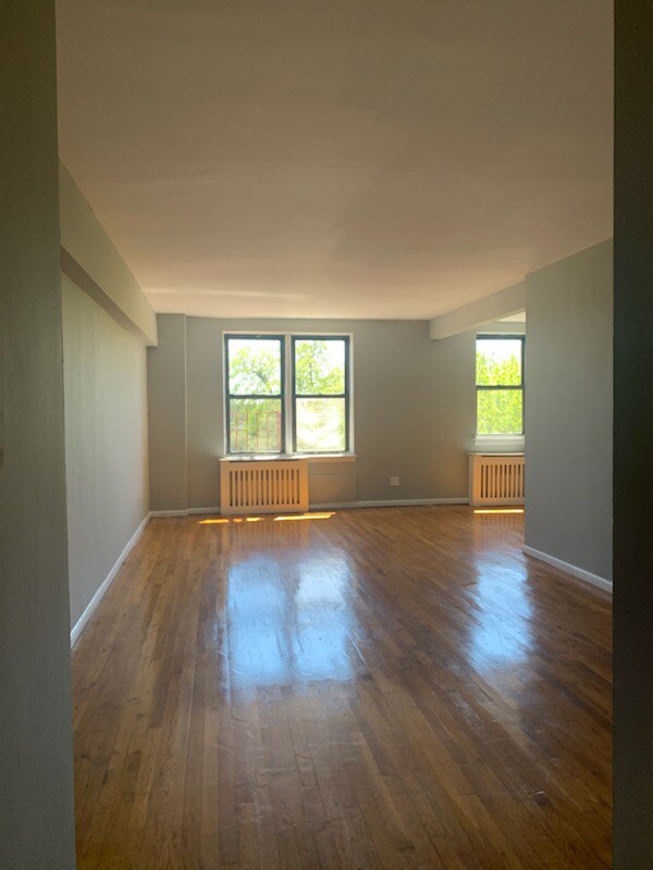 Foto principal - 83-96 118th St