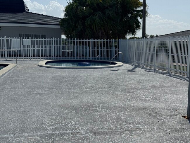 Foto del edificio - 12881 SW 12th Ter