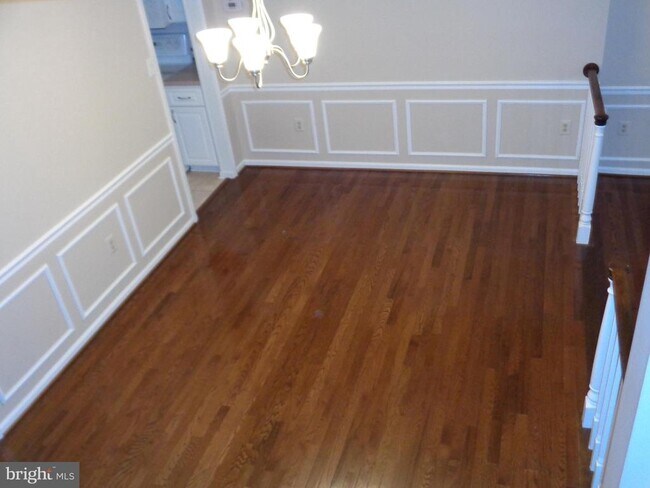 Foto del edificio - 9811 Burke Pond Ln