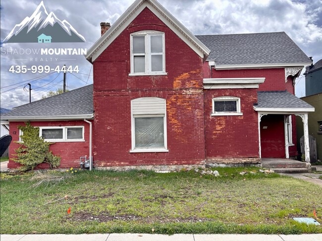 Building Photo - 12 E 200 S