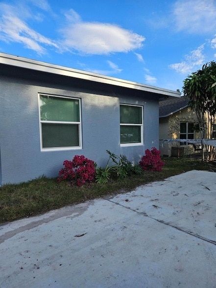 Photo - 100 Dover St House