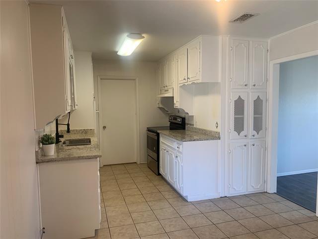 Building Photo - 1417 Simpson Dr