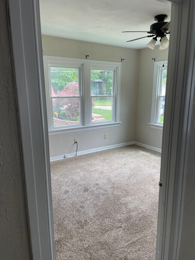 Dormitorio delantero - 339 3rd St
