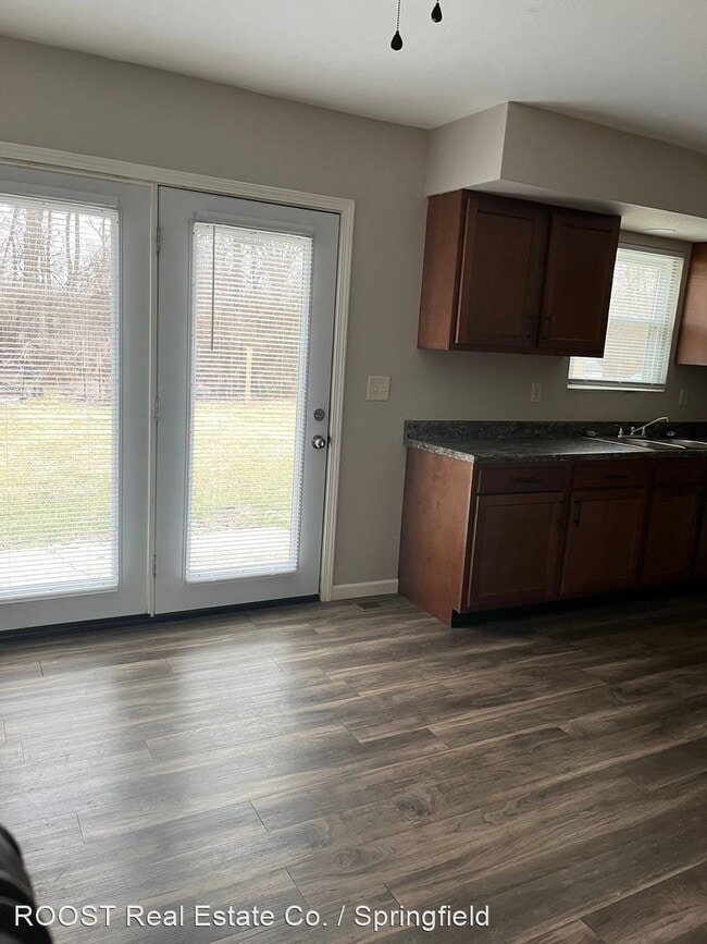 Building Photo - 2 br, 1 bath House - 3333 Upper Valley Pike