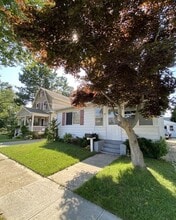 Building Photo - 10 Tollgate Ct