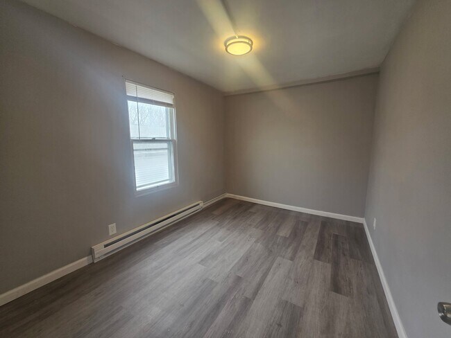 Building Photo - 800 North St