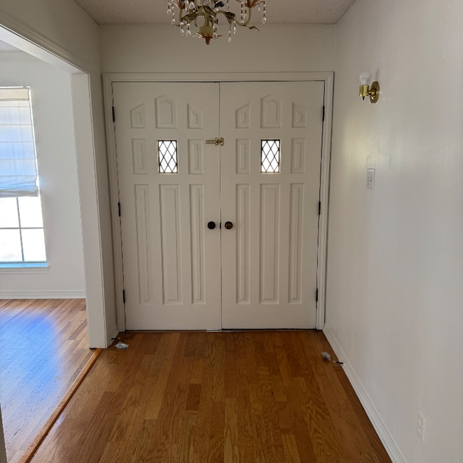 Foto del edificio - 114 Oak Dr