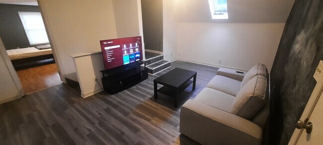 Foto del edificio - 2450 Sherrie Ln SW