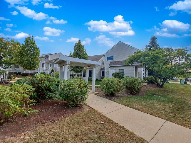 Foto del edificio - 372 Windsong Ct