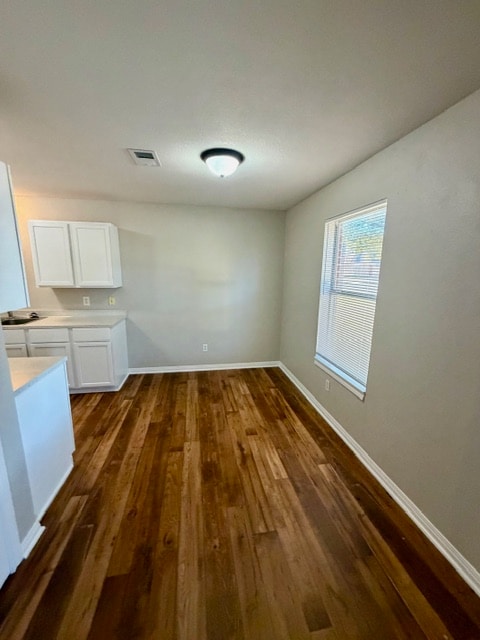 Building Photo - 2332 Breezy Dr