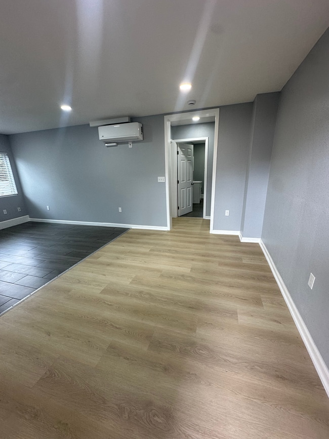 Interior Photo - 14719 S. Berendo Ave