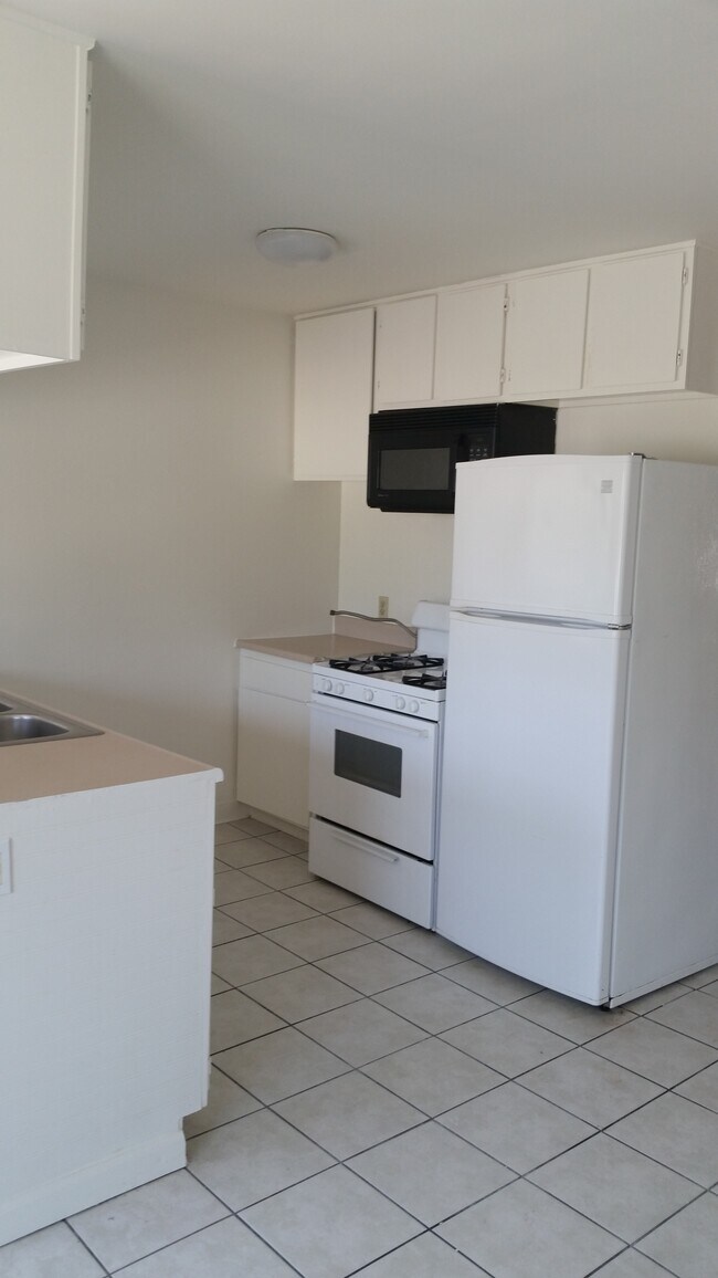 Foto del edificio - 13227 Vanowen St