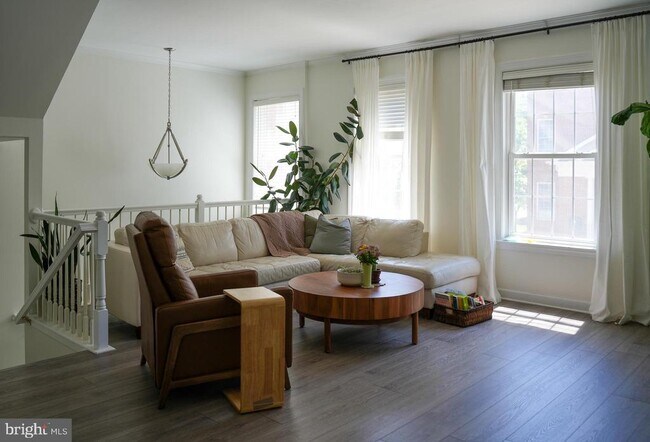 Foto del edificio - 4658 Hummingbird Ln